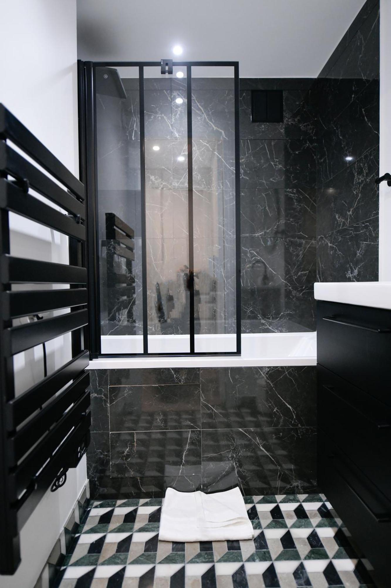 Montmartre Marvel! Designer Apartment Near Metro Paris Eksteriør bilde